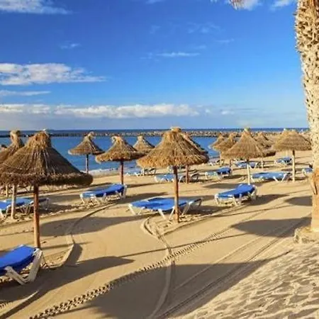 Apartament Close To The *