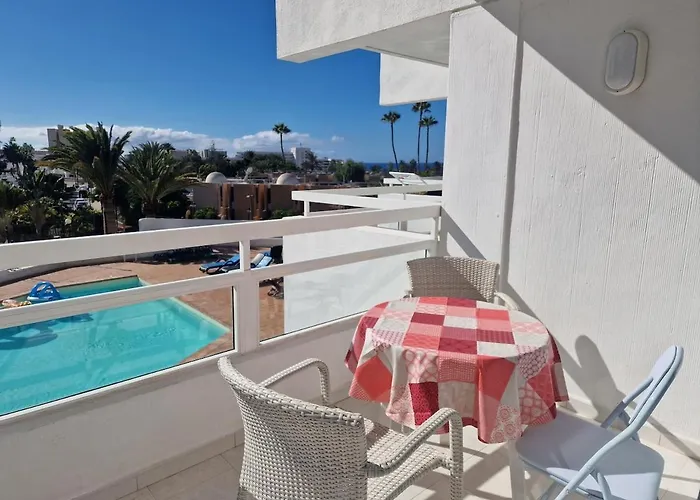 Apartment Close To The *